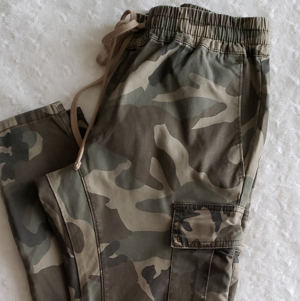 PacSun Camouflage Cargo Skinny Pants